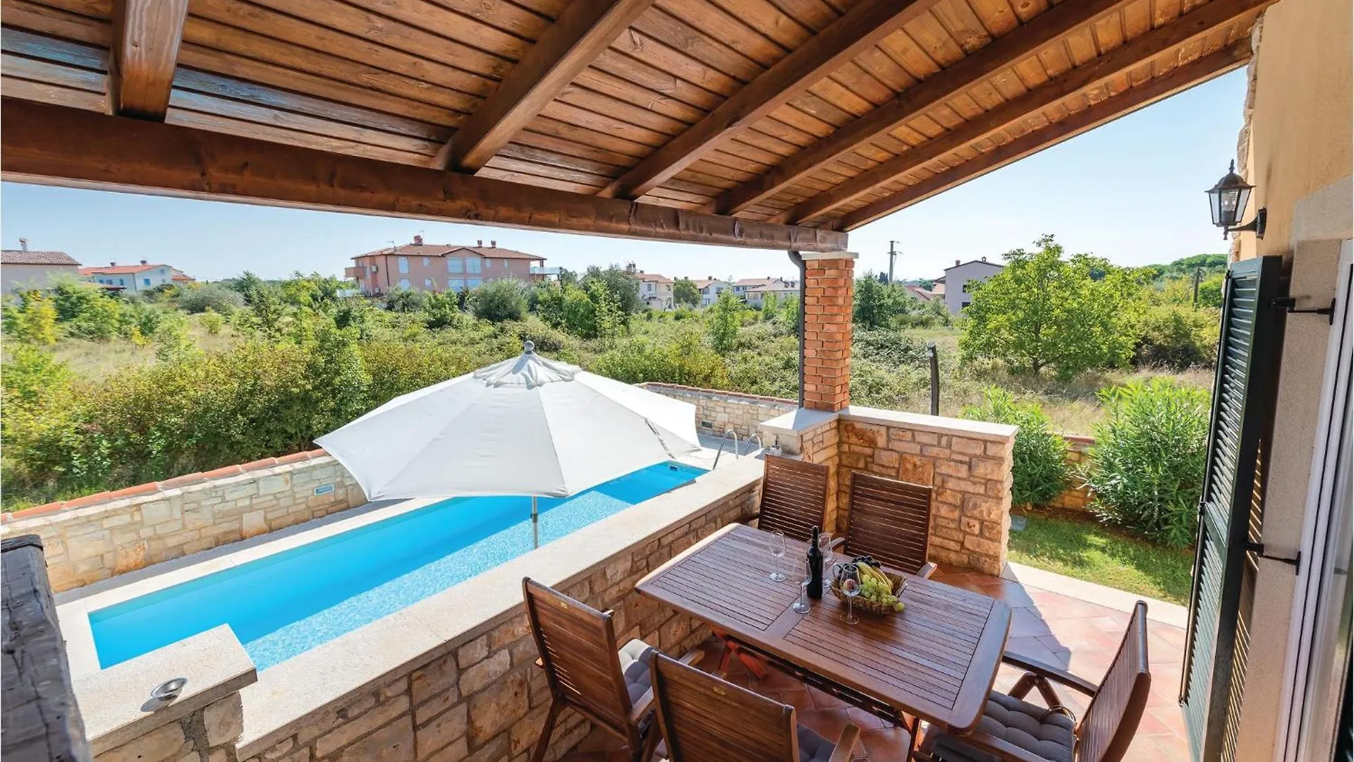 Holiday home Gorgeous Home In Lovrecica With Kitchen