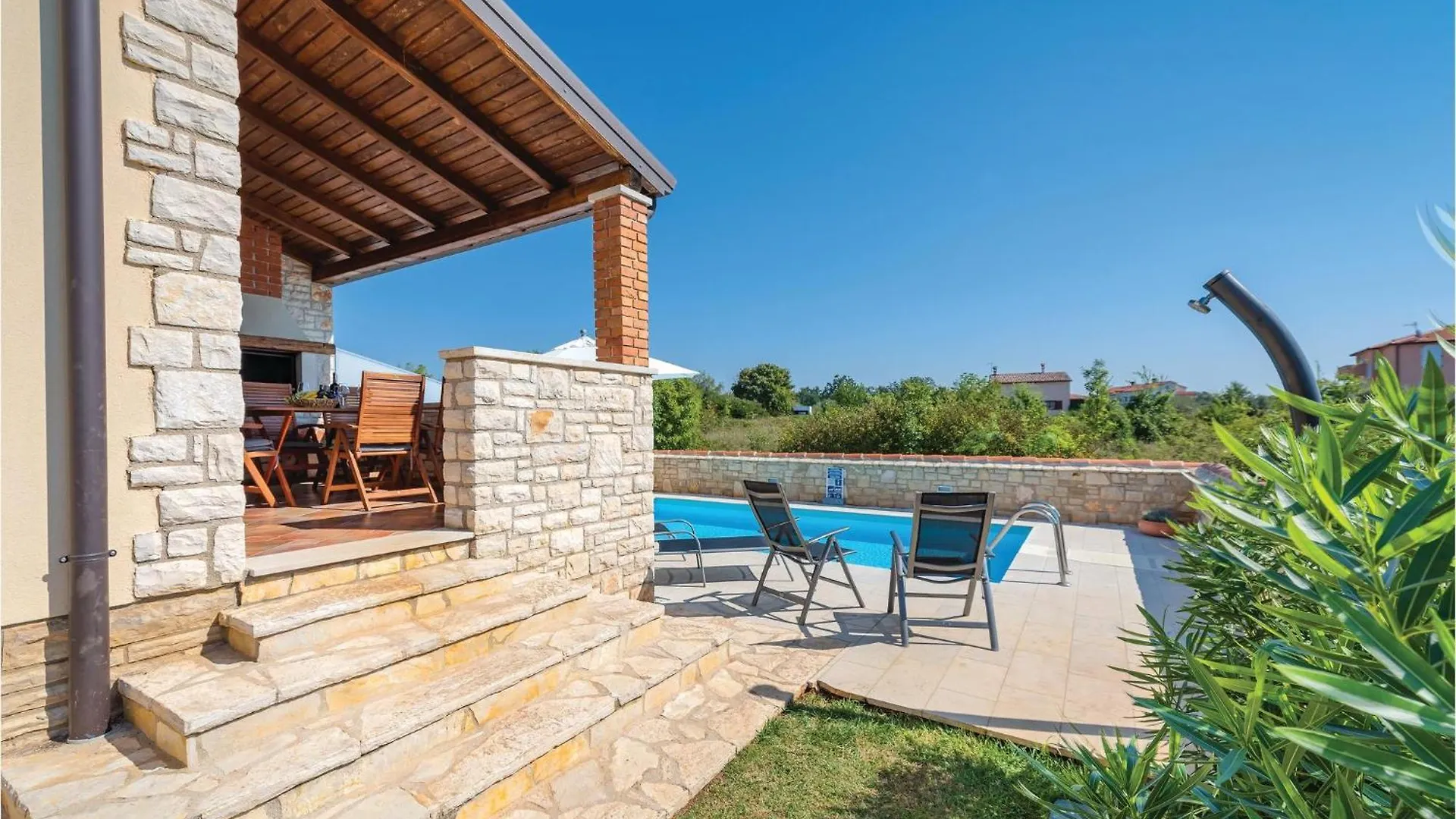 Holiday home Gorgeous Home In Lovrecica With Kitchen